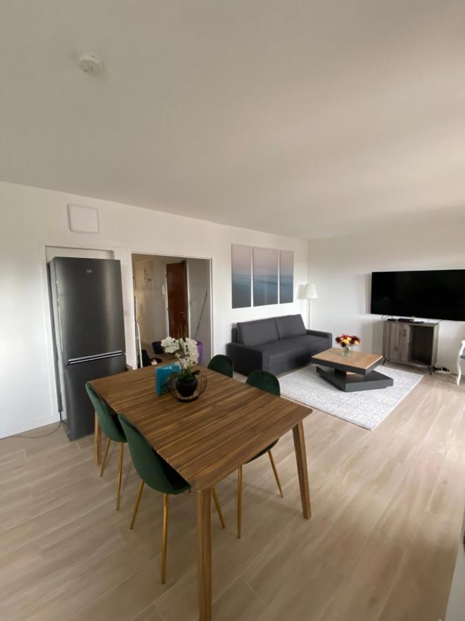 Grand Appartement Courbevoie Paris المظهر الخارجي الصورة