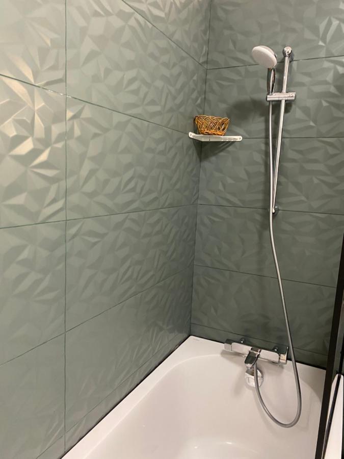 Grand Appartement Courbevoie Paris المظهر الخارجي الصورة