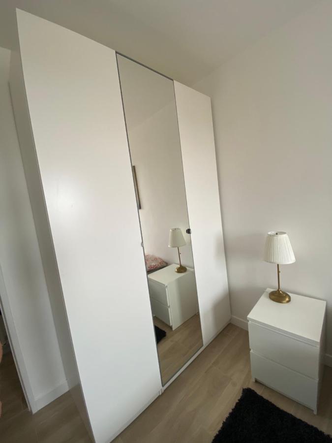 Grand Appartement Courbevoie Paris المظهر الخارجي الصورة