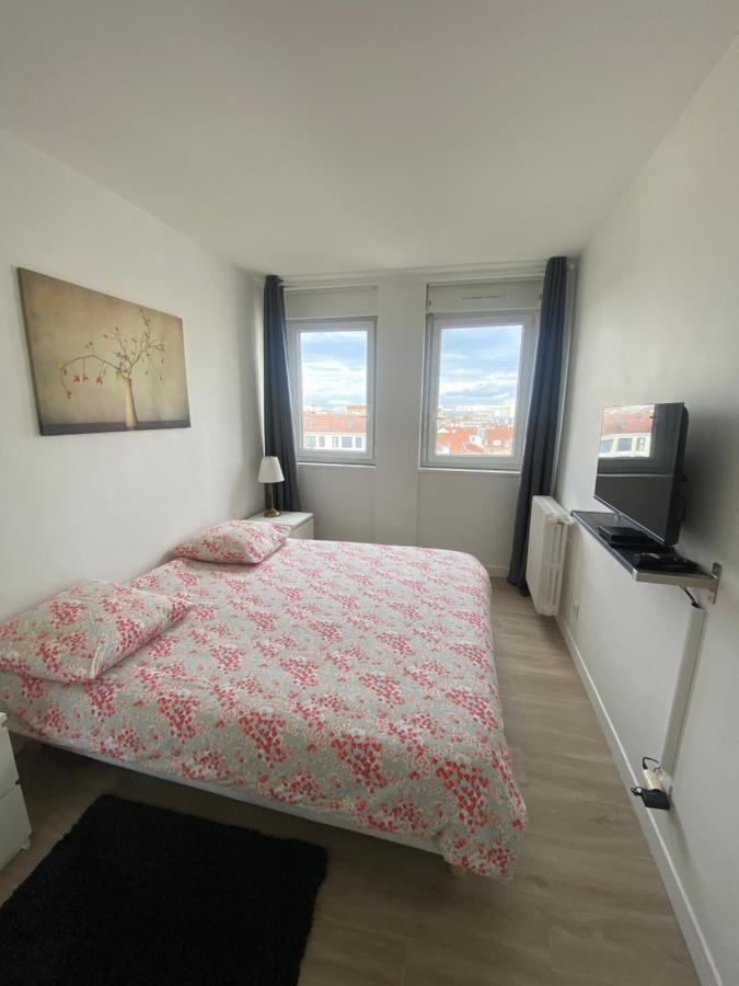 Grand Appartement Courbevoie Paris المظهر الخارجي الصورة